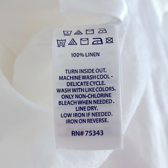 Tahari Cream/Ivory V-Neck 100% Linen Blouse. 3/4 Sleeves. Side Buttons. Size 2X - Picture 7 of 9